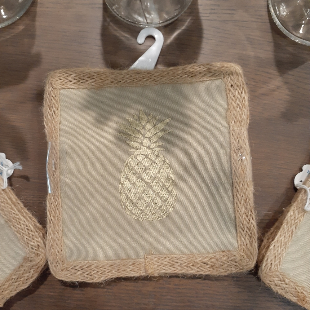 Gold Pineapple Burlap Coasters 4 Pk